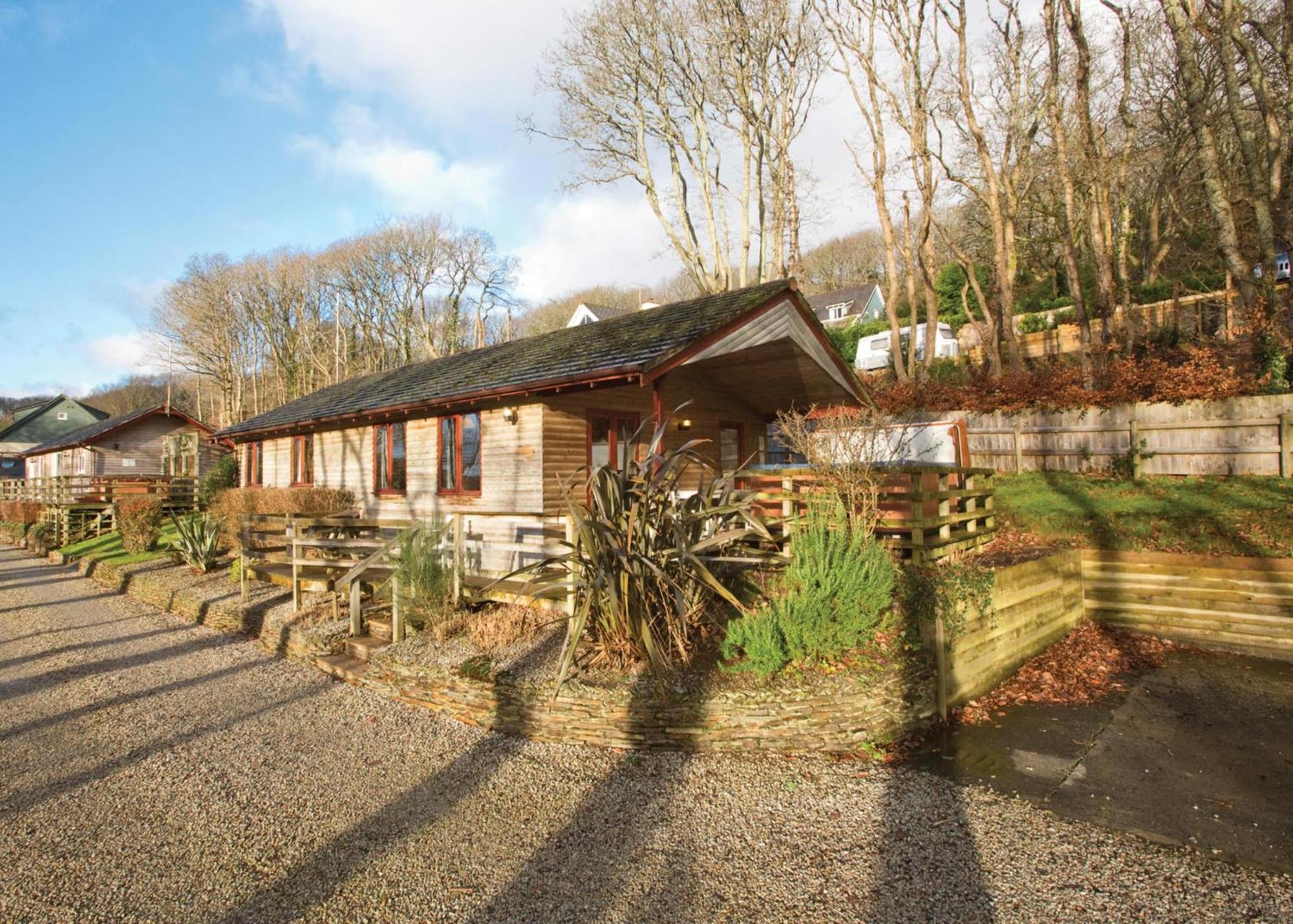 Ivyleaf Combe Lodges Stratton  Bagian luar foto