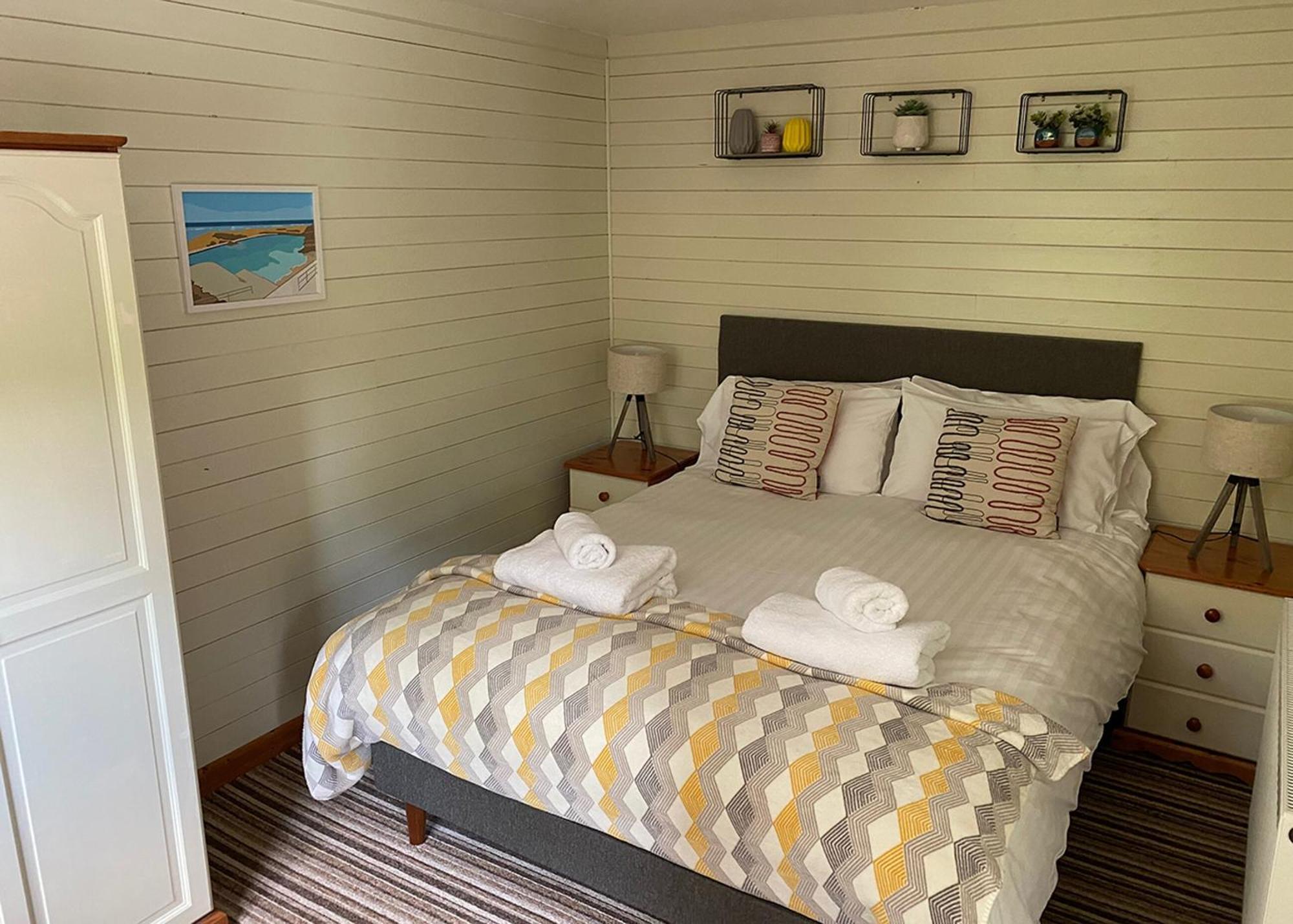 Ivyleaf Combe Lodges Stratton  Bagian luar foto