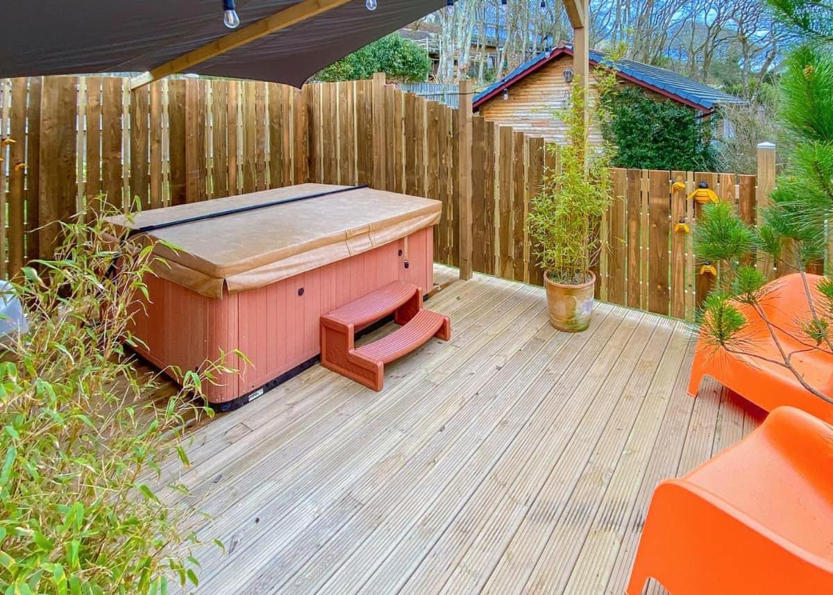 Ivyleaf Combe Lodges Stratton  Bagian luar foto